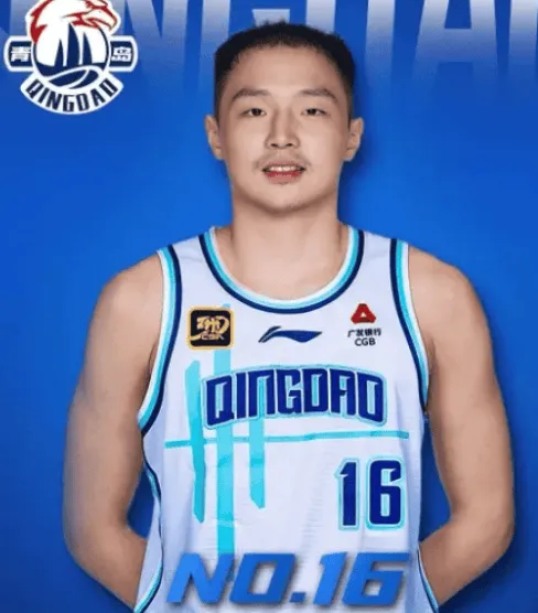 mk体育下载-王奕博青岛首秀出战20分钟，7投5中砍下18分5助攻