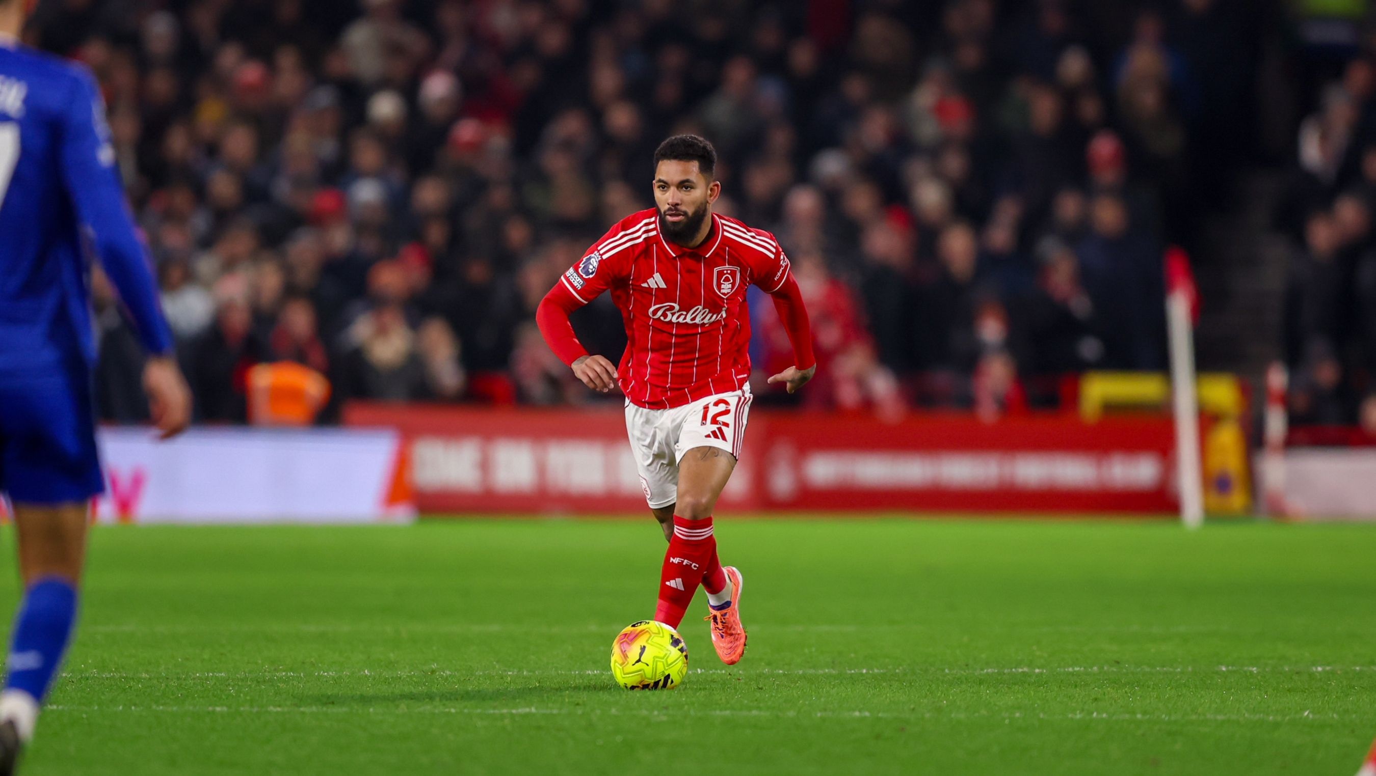 mk体育入口-电讯报：维拉击败切尔西，签下旧将道格拉斯·路易斯